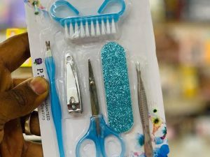 طقم العناية بالاظافر